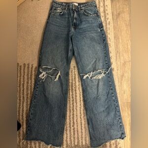 Zara Light Blue Washed Denim Jeans with Brass Button